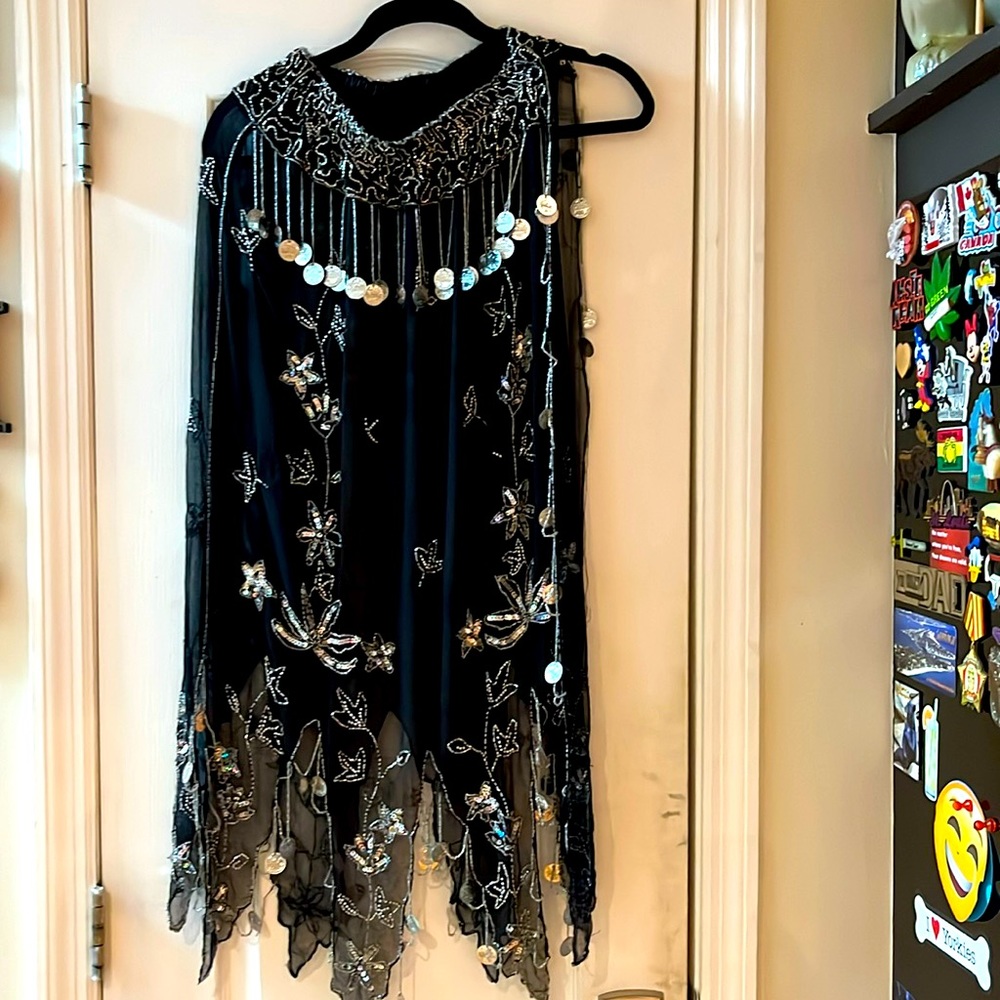 Belly dance costume, side slit on skirt